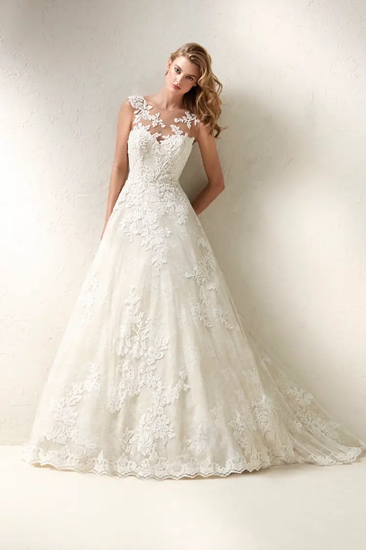PRONOVIAS(プロノビアス) のウェディングドレス・ブライダル衣装