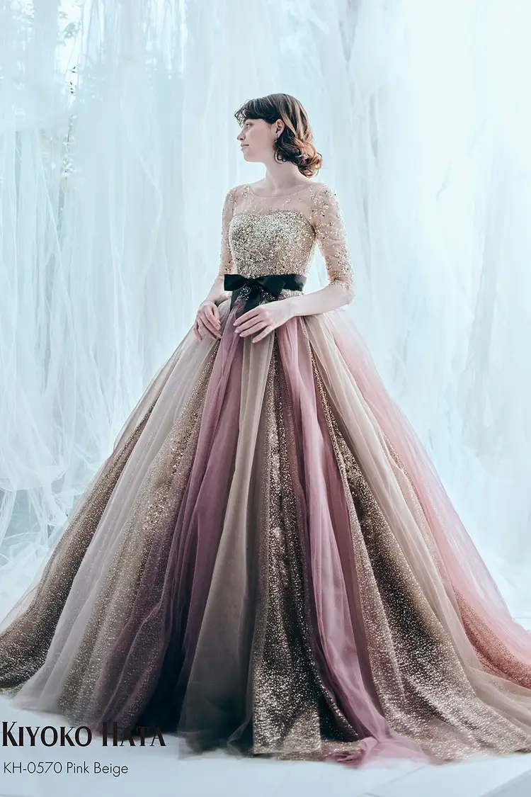 ピンク系のカラードレス byみんなのウェディング