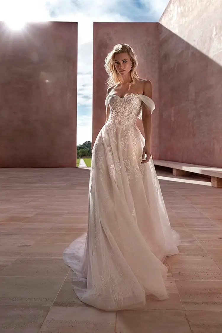 PRONOVIAS(プロノビアス) のウェディングドレス・ブライダル衣装一覧