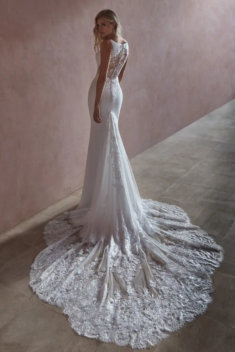 PRONOVIAS(プロノビアス) のウェディングドレス・ブライダル衣装一覧