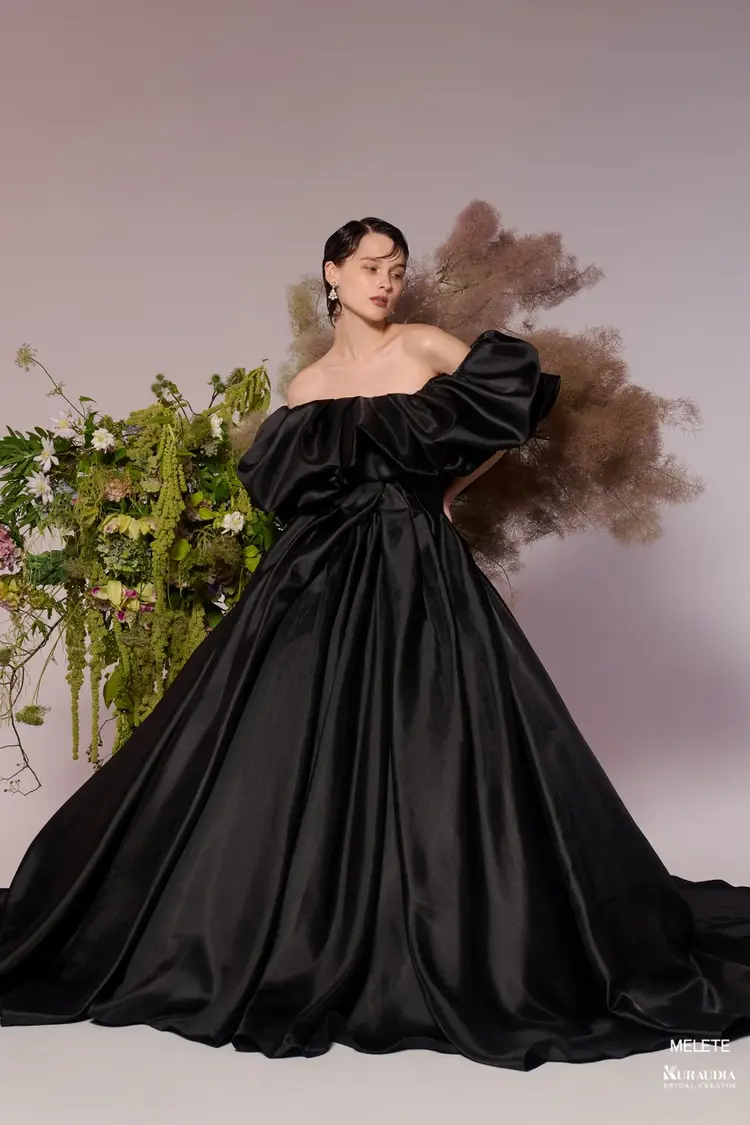 ブラック系のカラードレス byみんなのウェディング