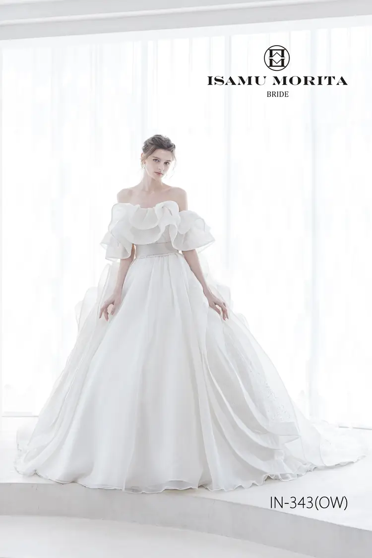 白・ホワイト系のウェディングドレス byみんなのウェディング（88