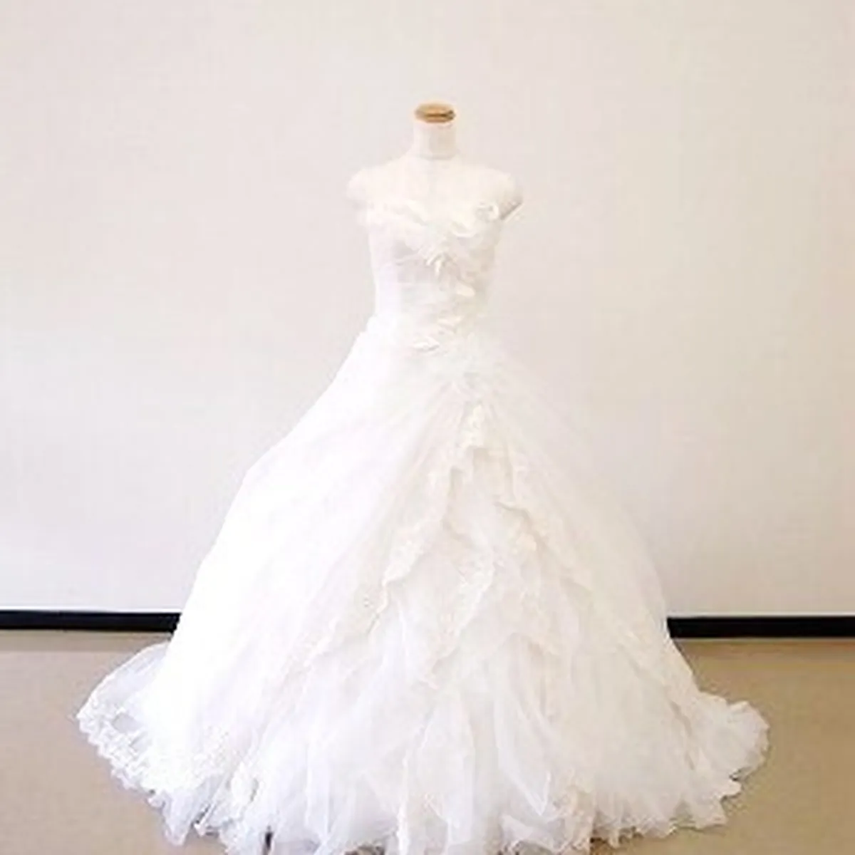 Le Ange ルアンジェ のウェディングドレスbyみんなのウェディング