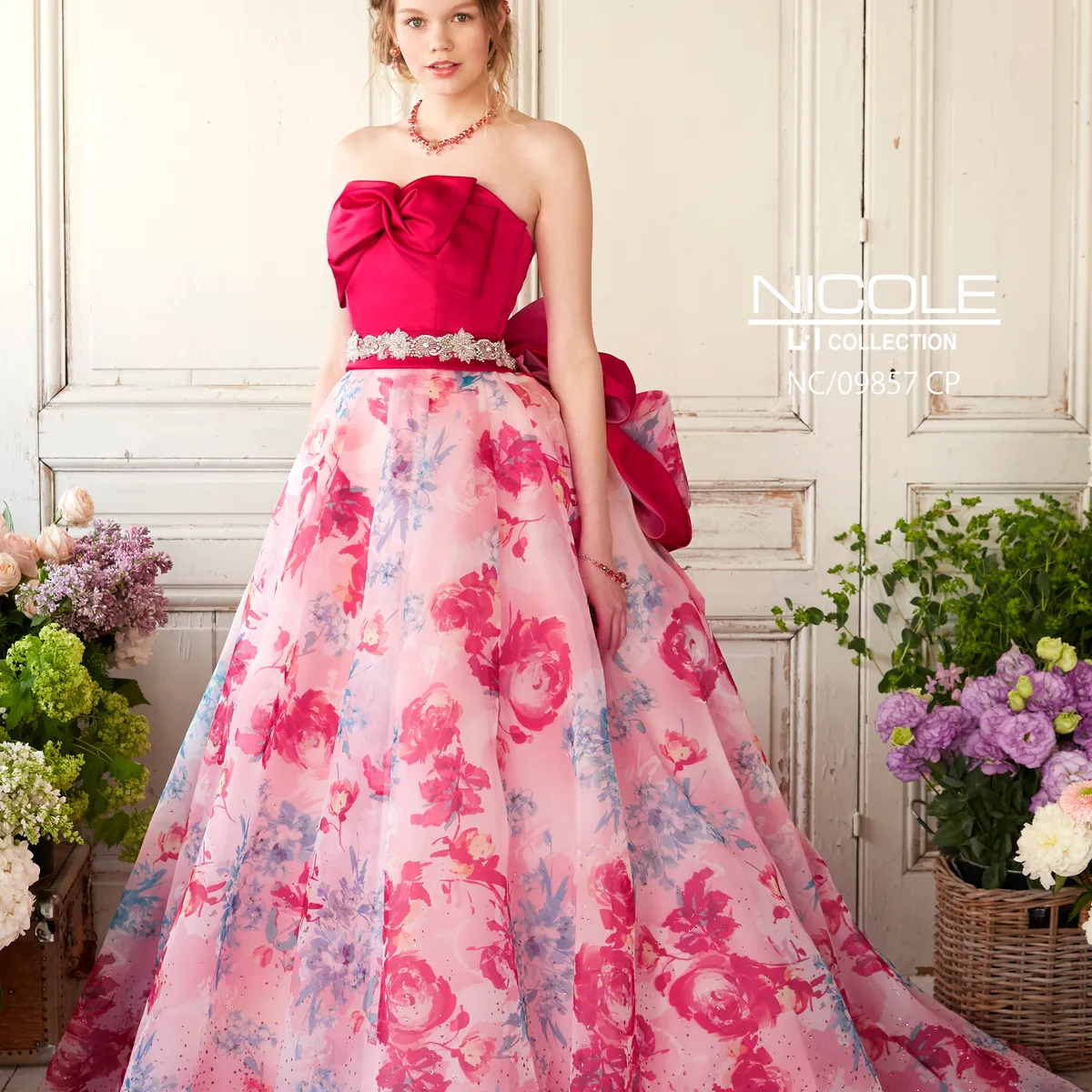 NICOLE ヴィヴィットピンクスーツ(ツイード風) NICOLE ヴィヴィット