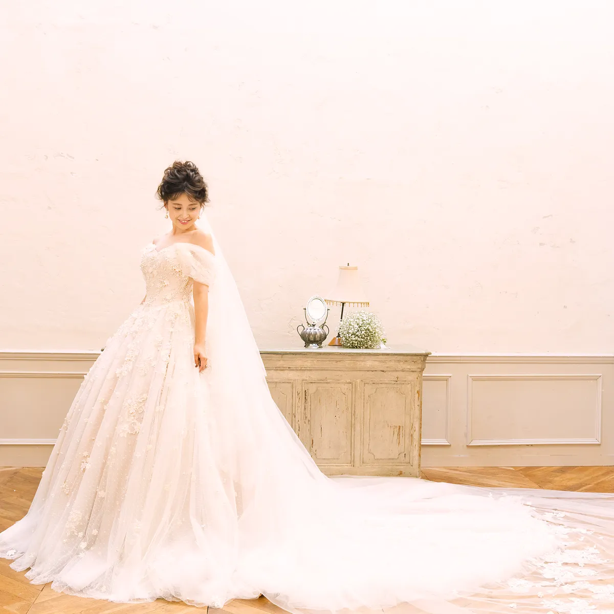 ウエルカムボード　THE HANY WEDDINGコラボ　ヴェレーヌコスチューム HN-022 Clarus｜THE HANY(ザ ハニー)のウェディングドレス