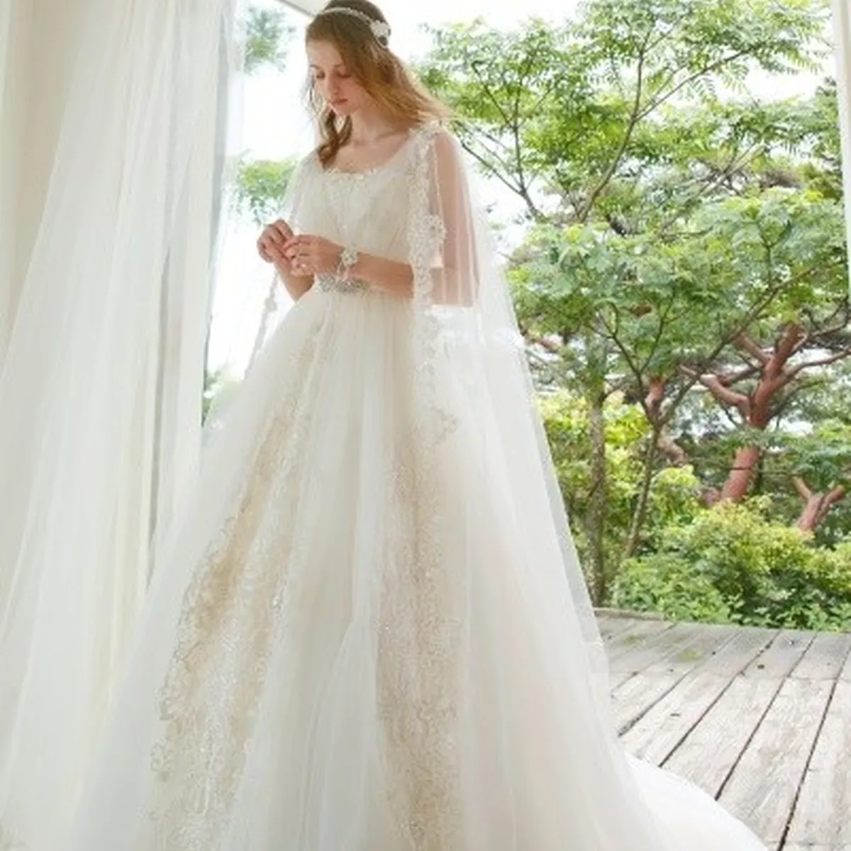 昔の花嫁衣裳 bead35b2580a9fb8621027bd6edc42