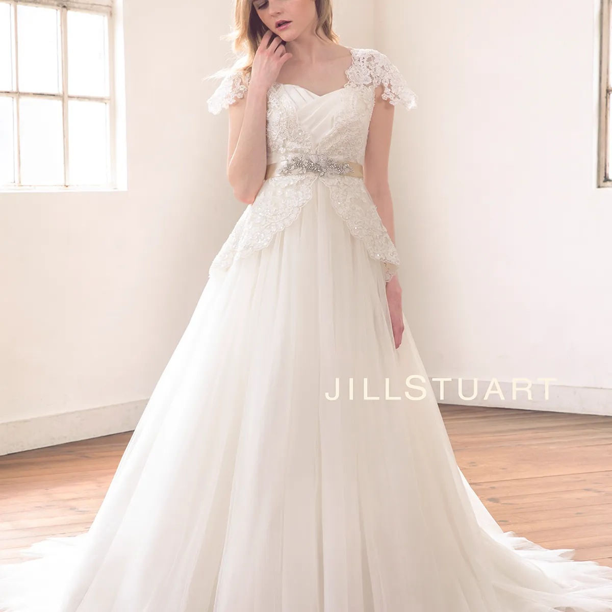 ジルスチュアート　ウェディングドレス JIL0263 Off White｜JILLSTUART(ジルスチュアート)のウェディングドレス