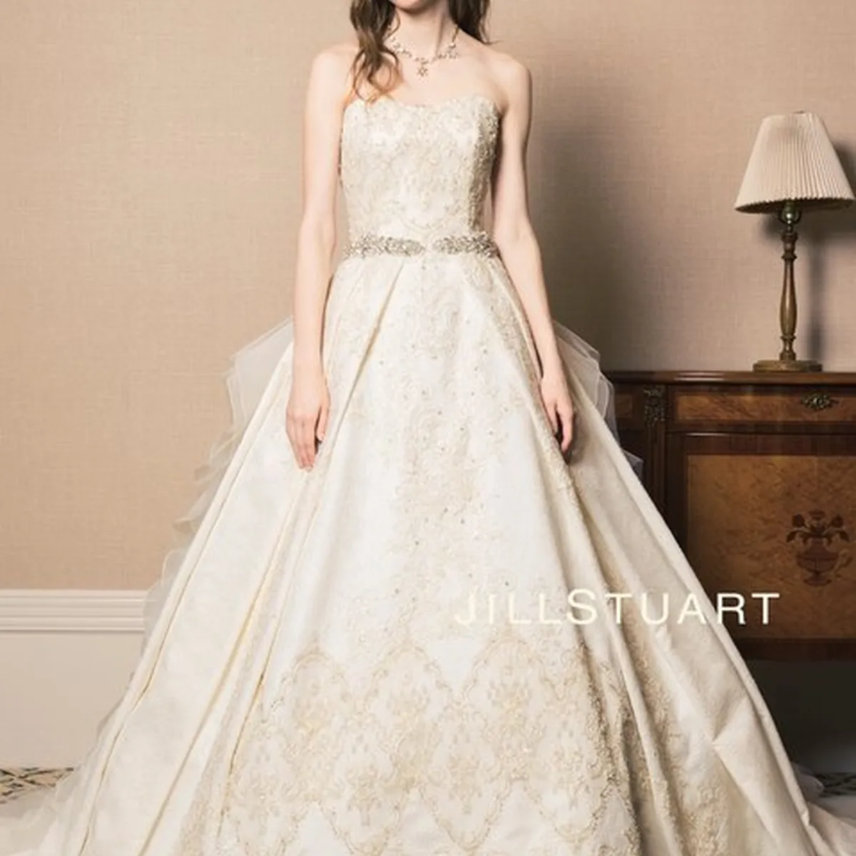 ウェディングドレス 　ジルスチュアートJILLSTUART ウエディングドレス 新作ウェディングドレス入荷♪ジルスチュアートJILLSTUART◇V