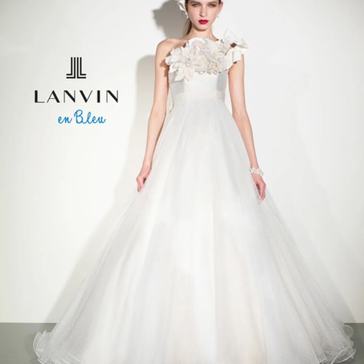 LB/32356 OW｜LANVIN en Bleu(ランバン オン ブルー)のウェディングドレス
