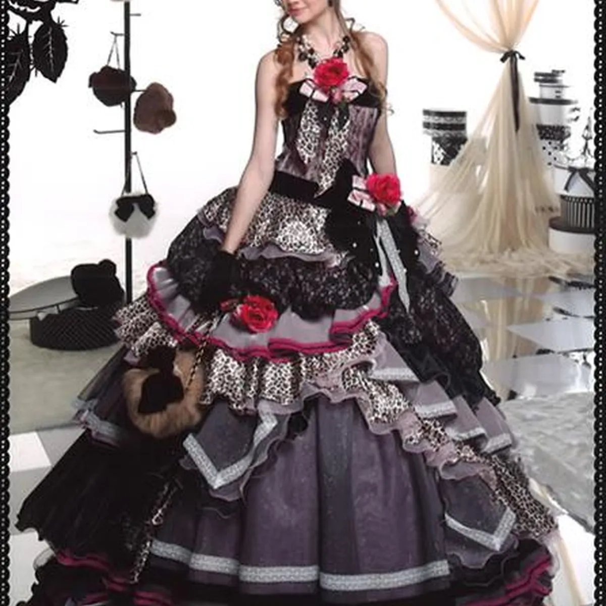 MK-0158 黒×PI｜MICHEL KLEIN(ミッシェルクラン)のウェディングドレス