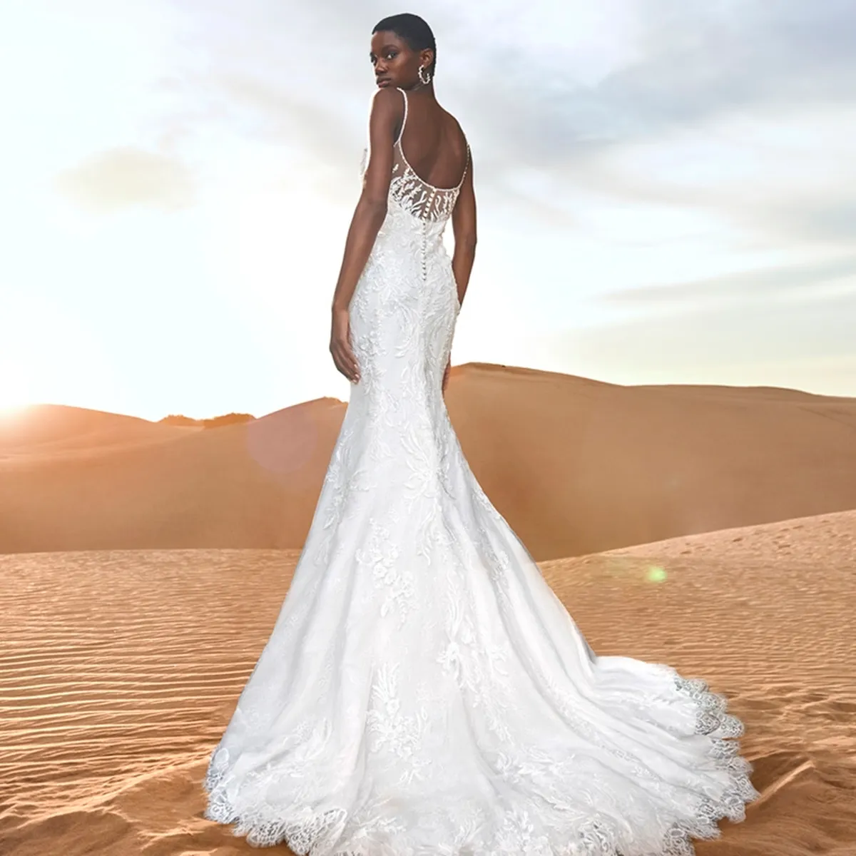 PRONOVIAS 2022 collection FINGLAS｜PRONOVIAS(プロノビアス)の
