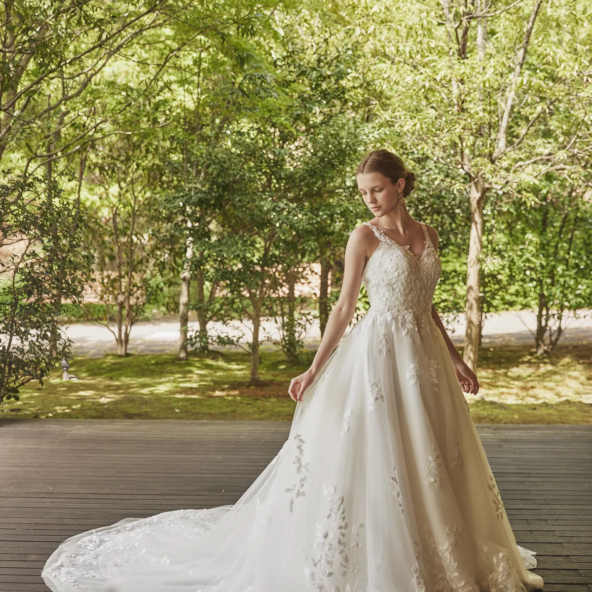 ANNIE｜LOVE WEDDING by DRESS HOLIC(ラブウェディング バイ ドレス