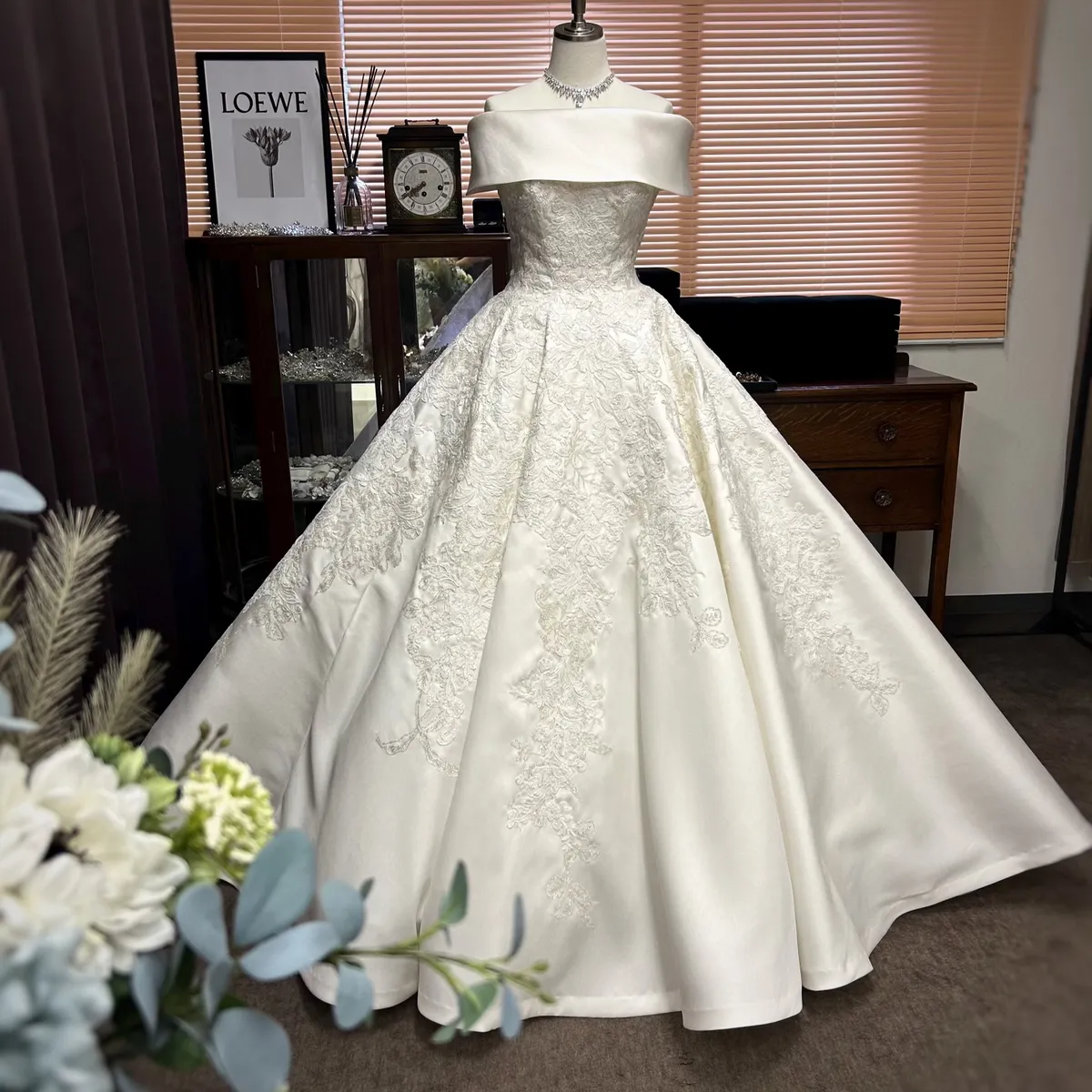 eab82b77-22a6-47fc-b6dc-