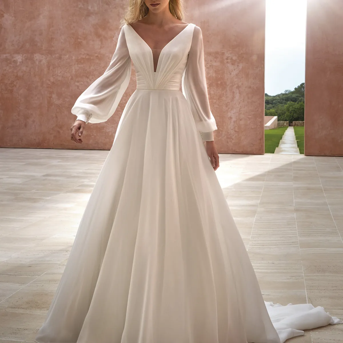 【美品】プロノビアス　ウエディングドレス KAUR｜PRONOVIAS(プロノビアス)のウェディングドレス
