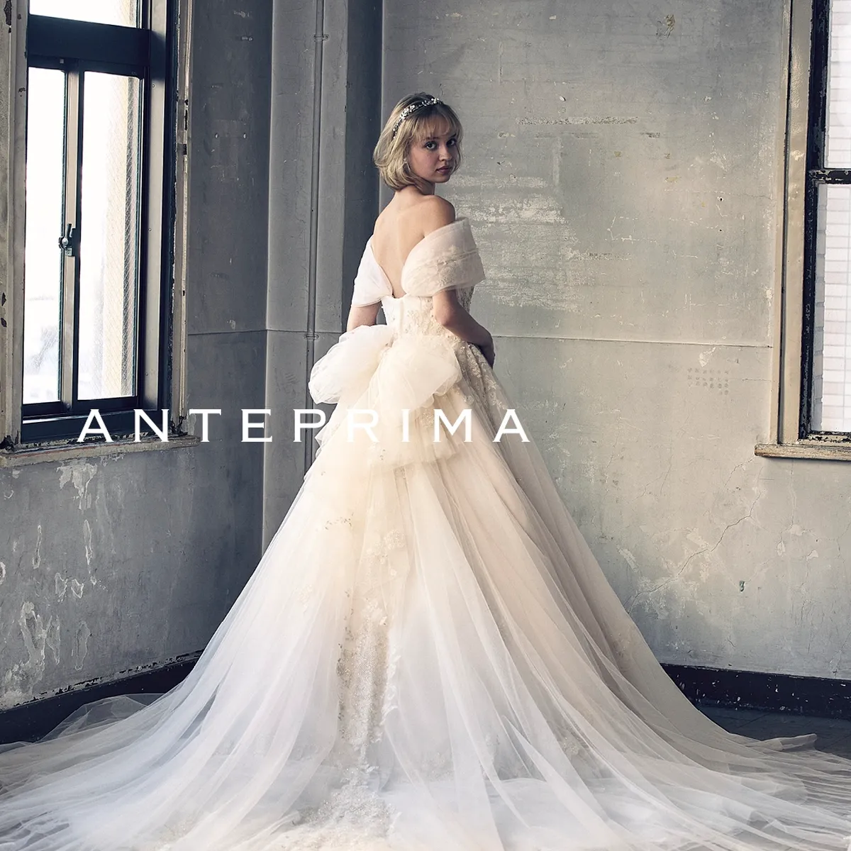 ANT0346 ivory｜ANTEPRIMA(アンテプリマ)のウェディングドレス