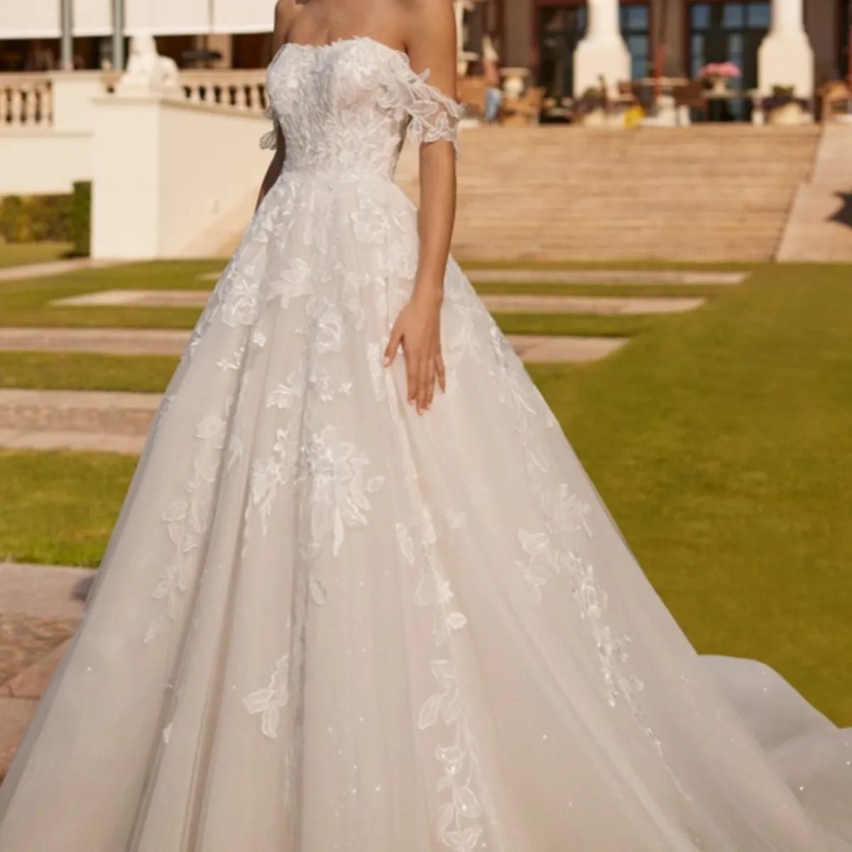 IRMINE｜ROSA CLARA(ロサクララ)のウェディングドレス