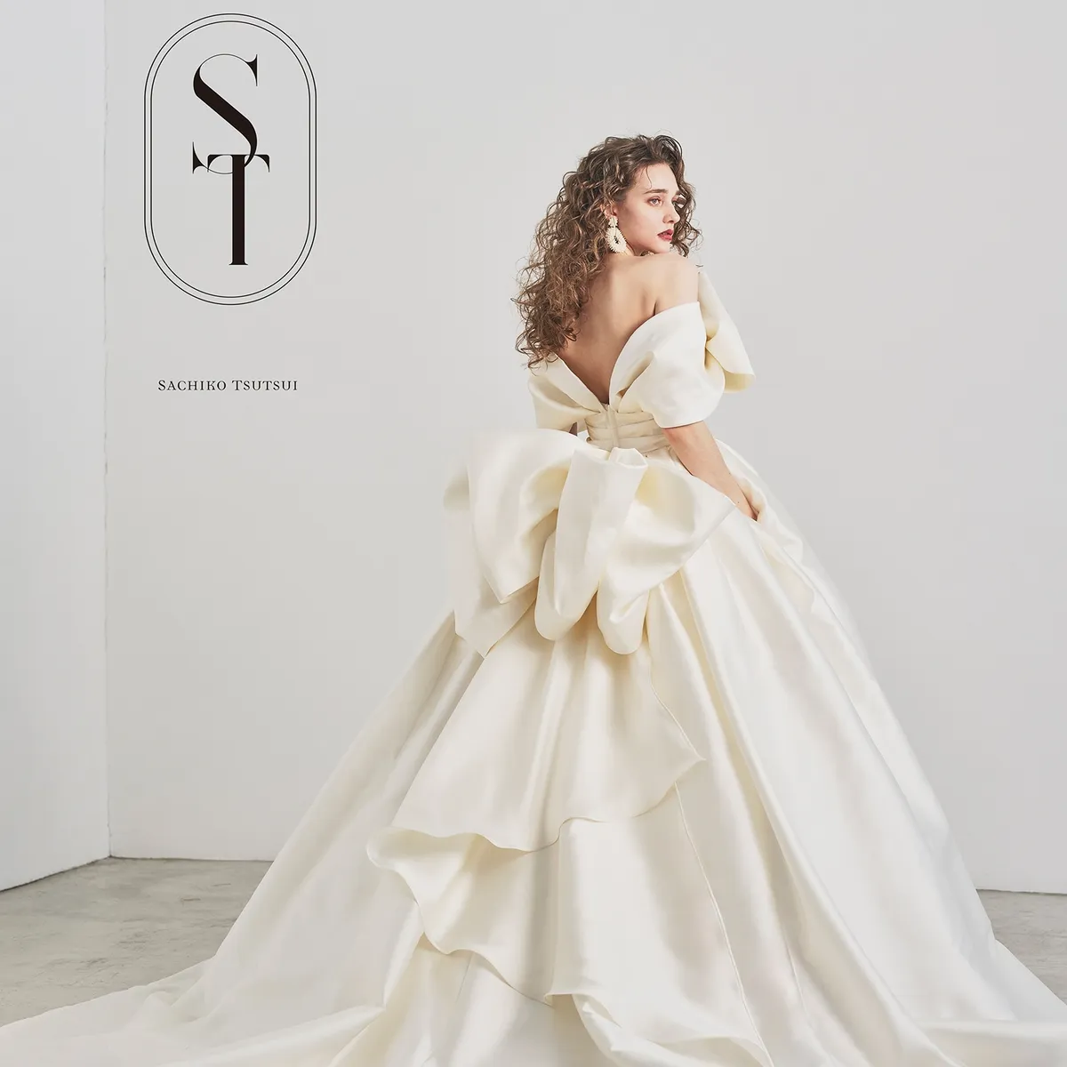 ST0022 offwhite ｜SACHIKO TSUTSUI(サチコ ツツイ)のウェディングドレス