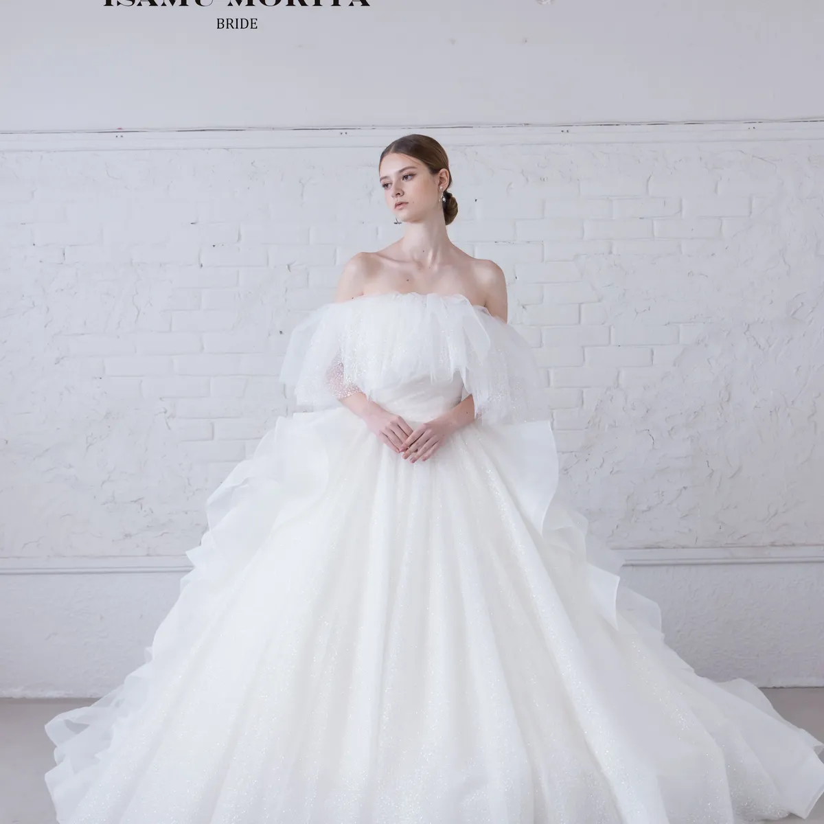 MK-255(OW)｜ISAMU MORITA BRIDE(イサムモリタブライド)のウェディング