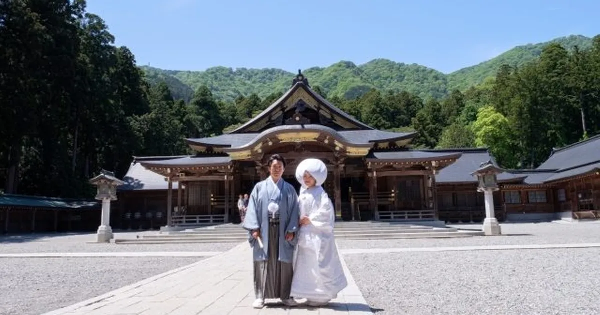 弥彦神社 あい あいで結婚式 みんなのウェディング