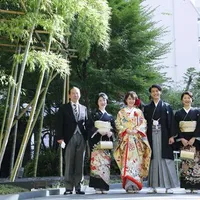 ホテル玄関の竹林は人気のフォトスポット。