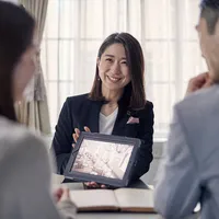 ラ・バンク・ド・ロア本館の向かいにあるブライダルサロンで、プロのプランナーがおふたりの結婚式準備をサポート