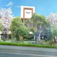 熊本大地の森で叶える上質な貸切邸宅。
車椅子や高齢者の方も安心してお越しいただけるようエントランスをはじめ、館内はスロープやエレベーターなどを設置。サポートも万全。