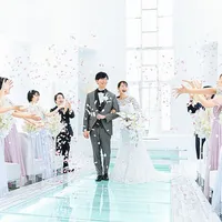 PURE WHITE CHAPEL