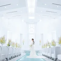 PURE WHITE CHAPEL