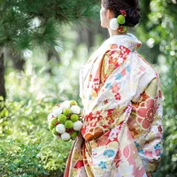 和のコーディネートも大人気です。広大なガーデンの雰囲気と和装コーディネートもばっちり！