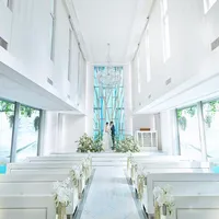 自然光がたっぷり降り注ぐ