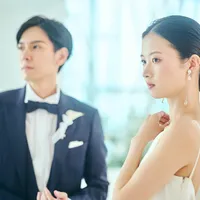 【素材にも注目】ウエディングドレスは、素材の質にも注目しましょう。上質な素材を使ったドレスなら、デザインが派手でなくても、上品かつエレガントで印象深い美しさがあります