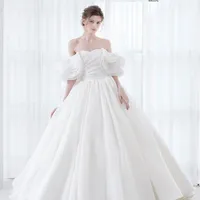 ウエディングドレス