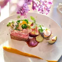 メインのビアンドのお料理は
ゲストを思い浮かべたお好みのソースで