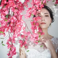 まるでリゾート地のように、海に面した開放感たっぷりのウェディングステージ