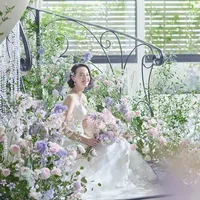 披露宴会場には室内ガーデンテラスが用意されているから前撮りも当日も安心！