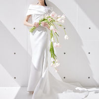 Reem Acra リーム アクラ
バイヤーが各地を駆け巡り、
世界から注目されるデザイナーのウエディングドレスを厳選しています。