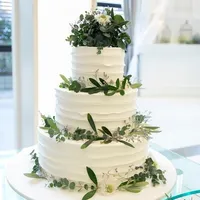 装花を用いたオリジナルケーキ！