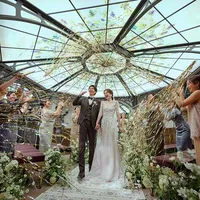 ステンドグラスがきらめく〈音のマナーホール〉