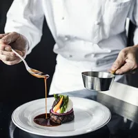 おふたりの思いをお料理で表現できるよう、コースの一皿一皿を新郎新婦のおふたりが選ぶセレクトスタイルコース