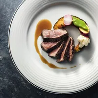 当日を彩る、洗練された技で仕上げる1品