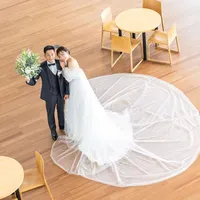 【鳥取県立美術館フォト】上を見上げるショットはドレスが綺麗に写ります