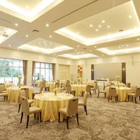 新館Hiyoriのバンケットは明るくてスタイリッシュな内装が魅力。大人可愛いコーディネイトがオススメです。