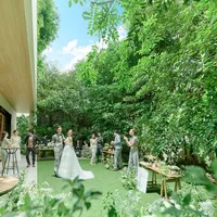 フィンガーフードなどと一緒にガーデンパーティを愉しもう