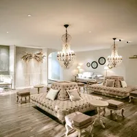 ゆったりとしたソファで寛いだり、フォトスペースで写真撮影も楽しめる＊