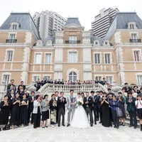 シャトー前全員集合写真