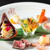 すべての年代層に安心してお召し上りいただけるよう　お箸で食すおもてなし会席。