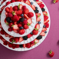 フルーツをたくさん使ったケーキ