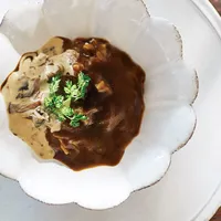 結びのスペシャリテとしてゲストから絶大な人気を誇るフレンチカレー。