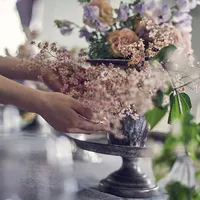 デザイン豊富なテーブルクロスやプレート、カトラリー、卓上小物まで、多彩なラインナップをご用意