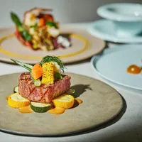 フレンチに和のエッセンスをプラスした創作フレンチが一新！見て、食べて、五感で愉しむメニュー。